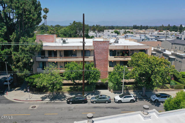 Property photo of 14923 MOORPARK ST