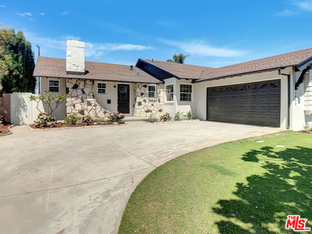 Property photo of 1923 S Janette LN