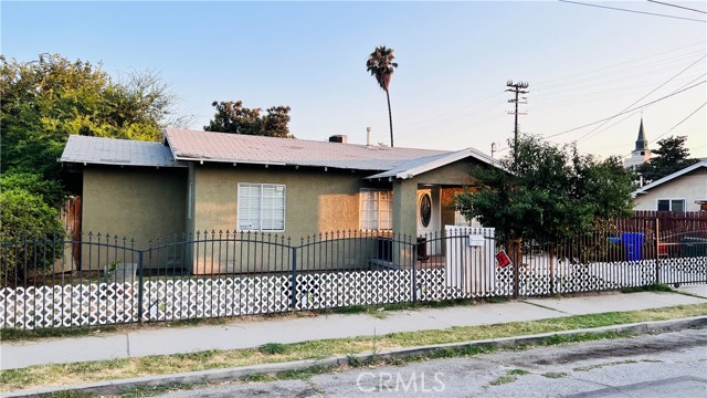 Property photo of 681 W Olive ST