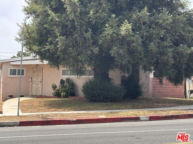 Property photo of 10401 S Van Ness AV