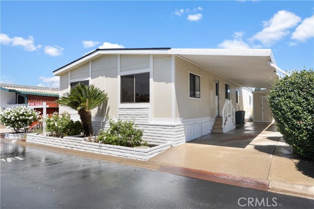 Property photo of 692 N Adele ST