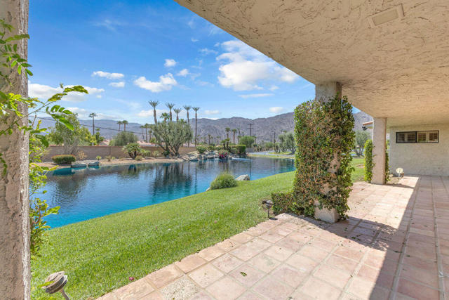 Property photo of 78159 Lago DR
