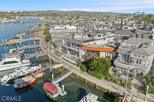 Property photo of 115 N Bay Front