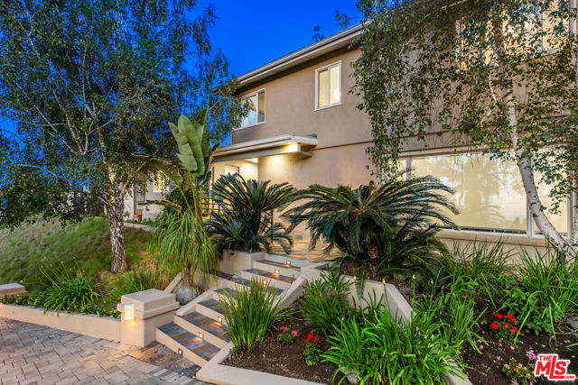 Property photo of 15946 Tobin WY