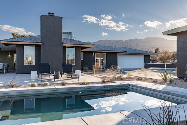 Property photo of 61584 Pueblo TR