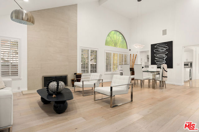 Property photo of 24762 Via Pradera