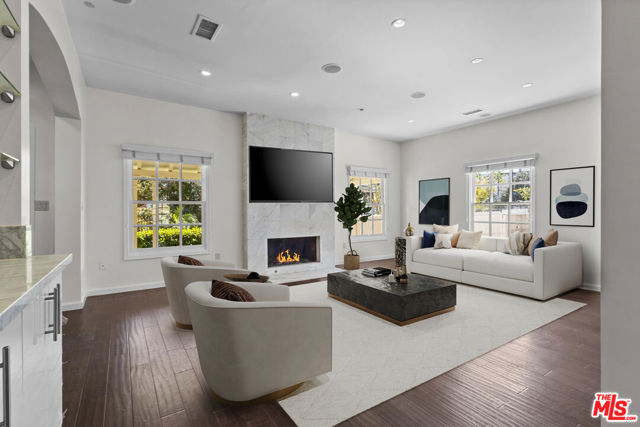 Property photo of 191 S Gardner ST