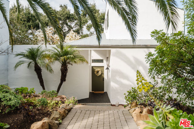 Property photo of 2002 Tuna Canyon RD