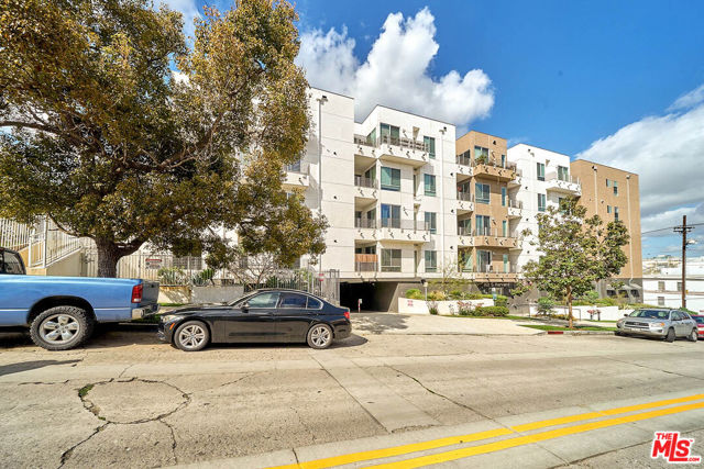 Property photo of 1101 S Harvard BL