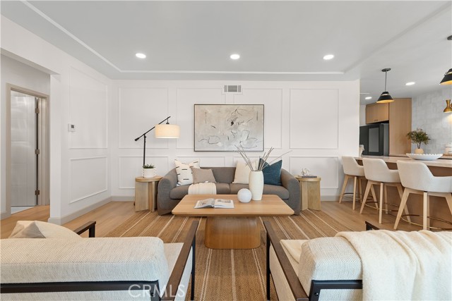 Property photo of 925 W Autumn