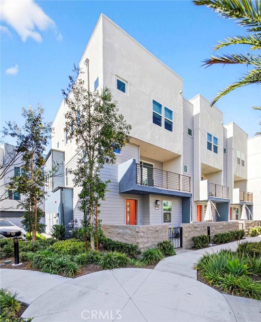 Property photo of 1649 W Lincoln