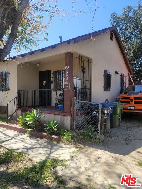 Property photo of 8021 Towne AV