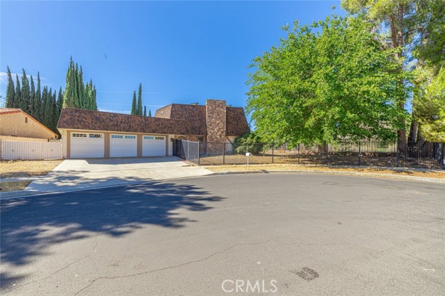 Property photo of 310 Susan CT