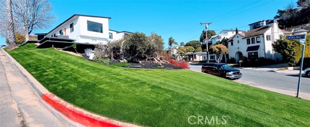 Property photo of 300 Holmwood DR