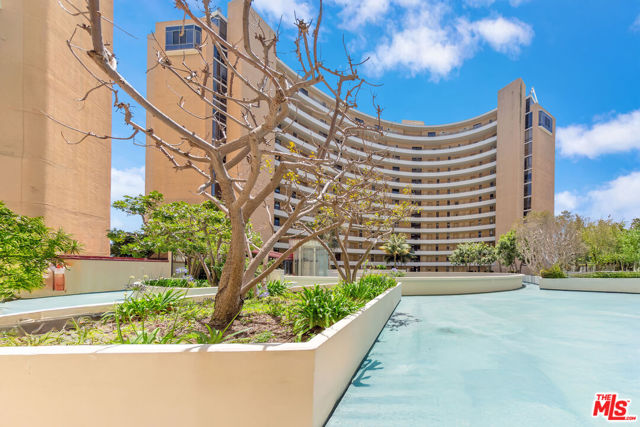 Property photo of 4337 Marina City Drive