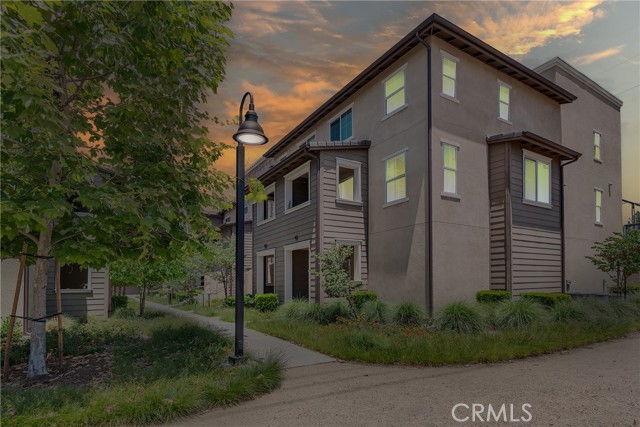 Property photo of 962 Newberry LN