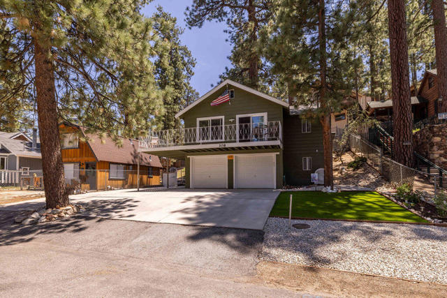 Photo of 308 W Rainbow Bl