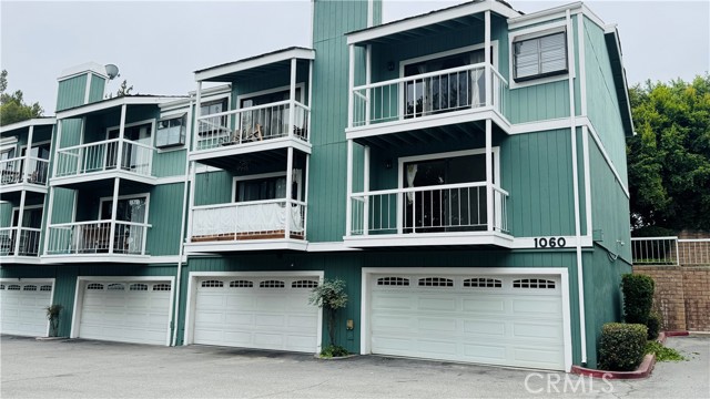 Property photo of 1060 Walnut Grove AV