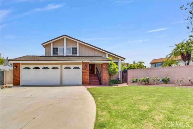 Property photo of 1329 Holly Leaf WY