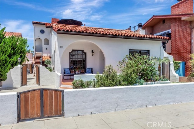 Property photo of 239 Nieto AV