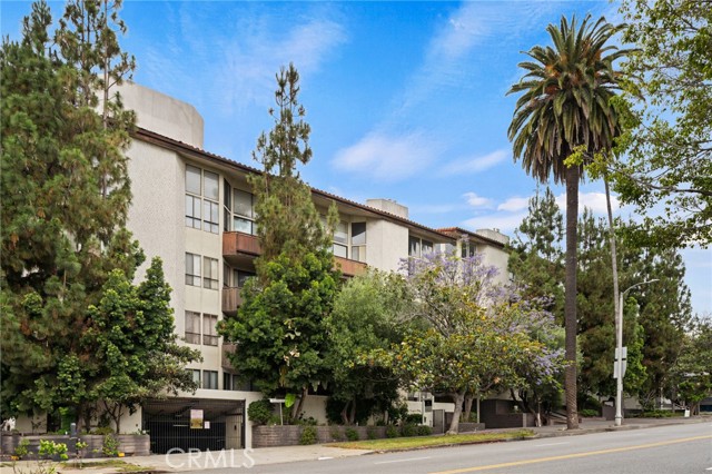 Property photo of 1277 South Beverly Glen Boulevard