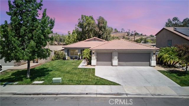 Property photo of 23885 Cheyenne Canyon DR