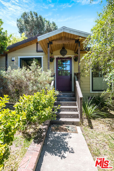 Property photo of 1464 Avon TE