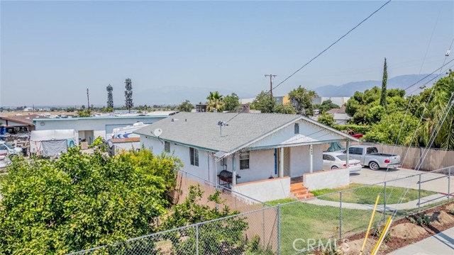 Property photo of 7982 Lankershim AV