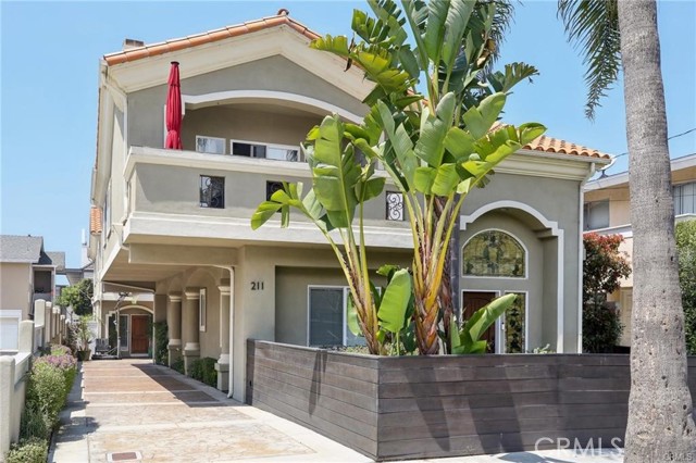 Property photo of 211 S. Francisca AV
