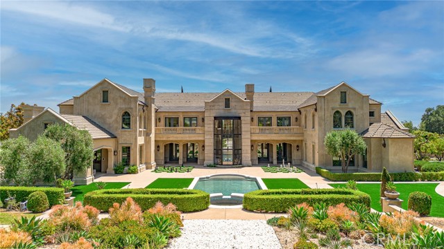 Photo of 18 Dovetail Ln