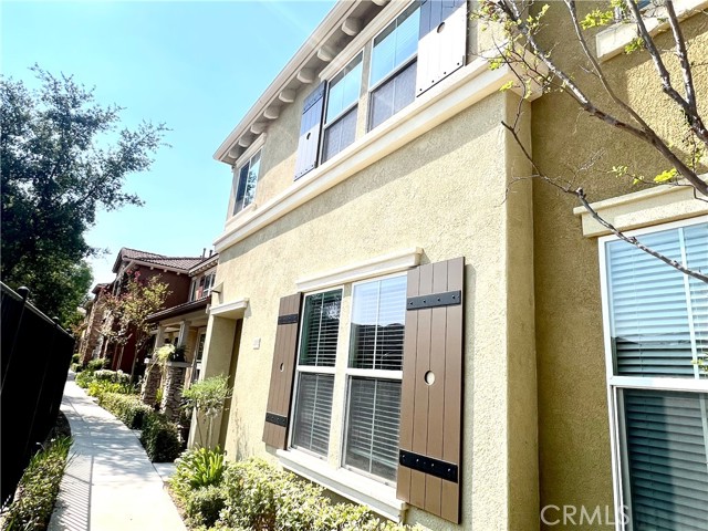 Property photo of 30505 Canyon Hills RD