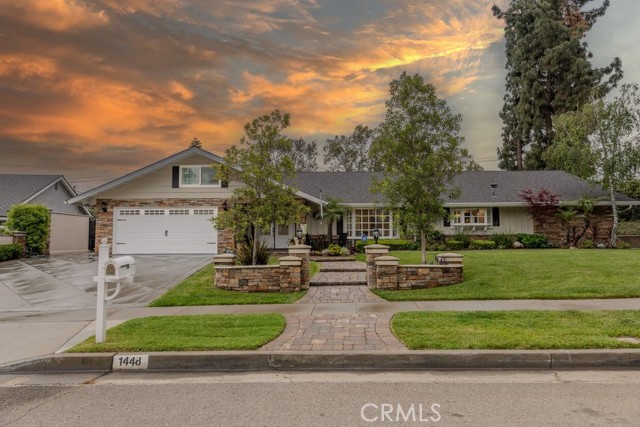 Property photo of 1448 W Domingo RD