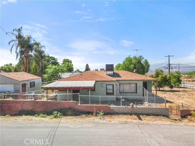 Property photo of 1393 Ward Way