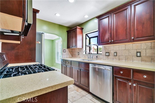 Property photo of 1124 S Truro AV