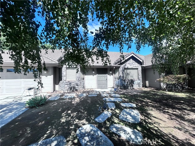 Property photo of 13054 Oak Crest DR