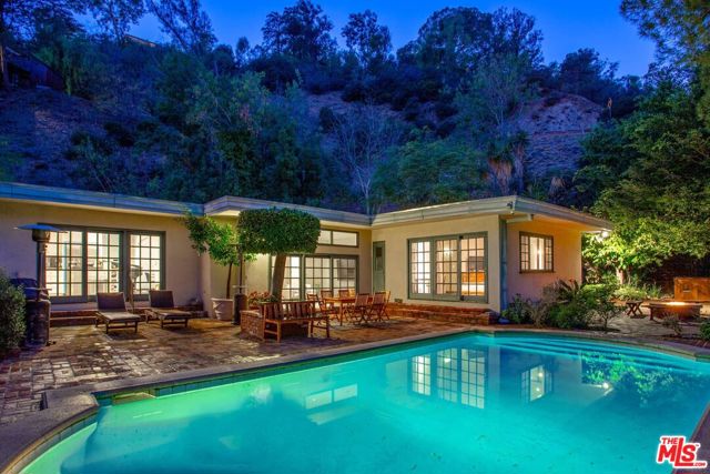 Property photo of 10216 Cielo DR