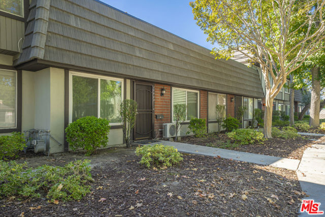 Property photo of 17759 Regency CR