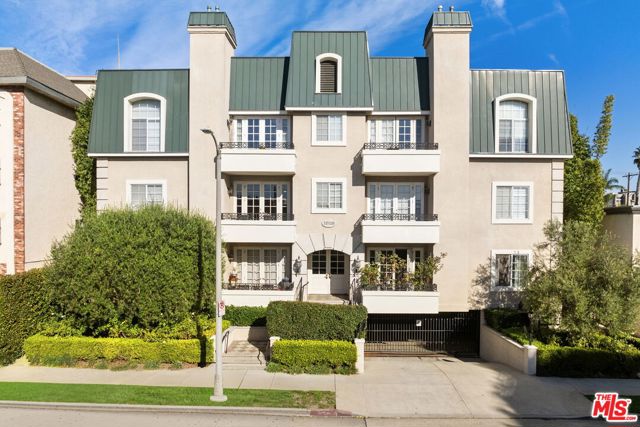 Property photo of 1818 Colby AV