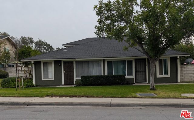 Property photo of 1352 E Fairgrove AV