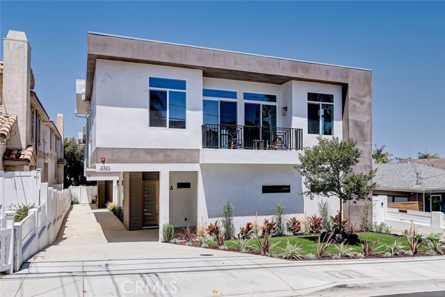 Photo of 2321 Clark Ln