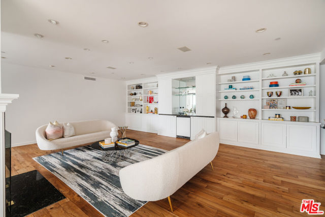 Property photo of 10375 Wilshire BL