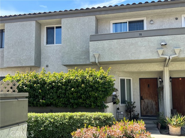 Property photo of 38 Brownfield LN