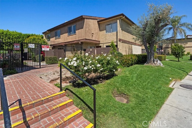 Property photo of 7301 Lennox AV