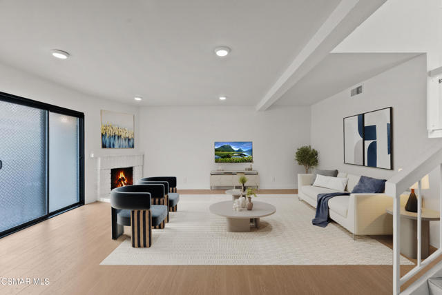Photo of 10009 Topanga Canyon Bl
