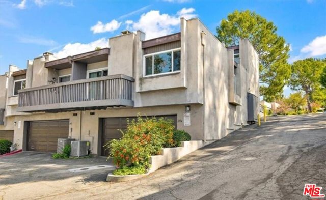 Property photo of 1728 Mountain Terrace LN