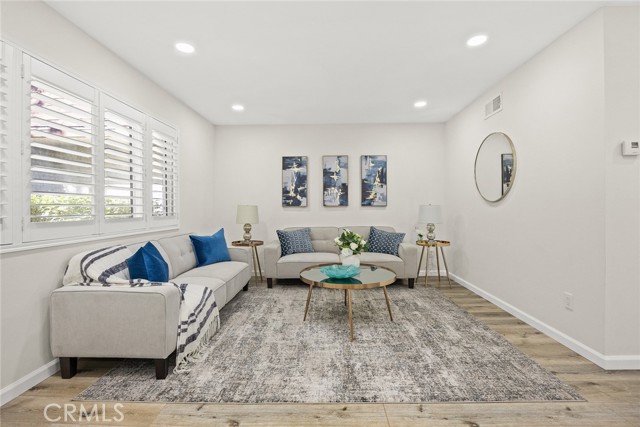Photo of 5572 Temple City Bl