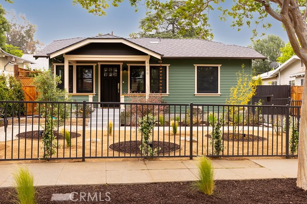 Property photo of 4958 Highland View AV