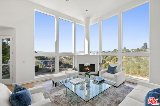 Property photo of 3670 Avenida Del Sol