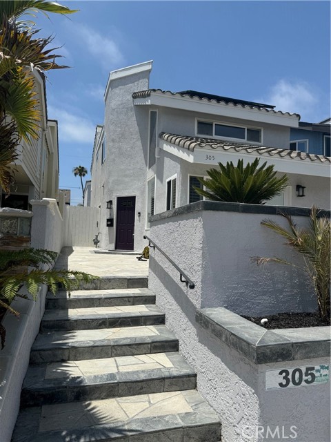 Property photo of 305 21st ST