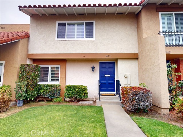 Property photo of 10519 La Rosa Circ